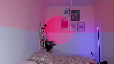 Camila  online show from 10/09/25, 11:41