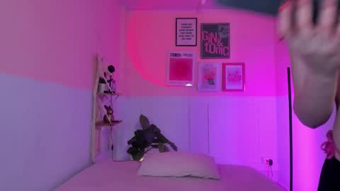 Camila  online show from 10/15/25, 11:43