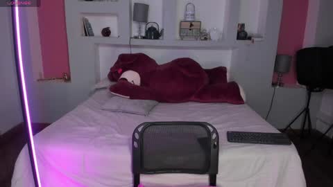 Camila  online show from 04/16/26, 12:28