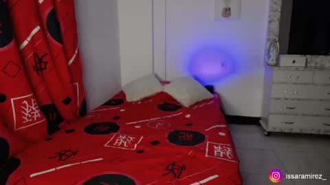 X IGcamiryan01 online show from 10/24/25, 01:46