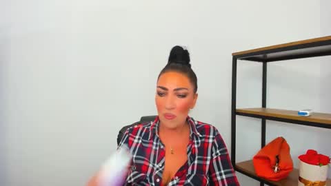 Snapshot of camileeyes chatting on 12/07/24, 08:22 CamileEyes online show from 12/07/24, 08:22