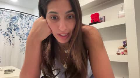 Snapshot of camiliakxoxo chatting on 12/14/24, 01:16 camiliakxoxo online show from 12/14/24, 01:16