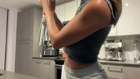 camiliakxoxo online show from 11/04/25, 01:38