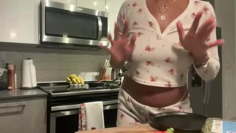 camiliakxoxo online show from 11/18/25, 03:34