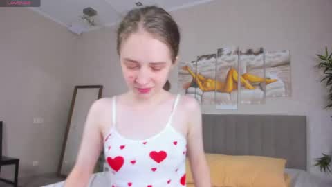 Camilla online show from 04/17/26, 01:08