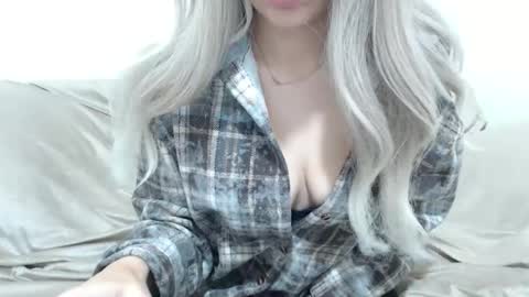 CamilleBunny online show from 12/23/25, 05:05