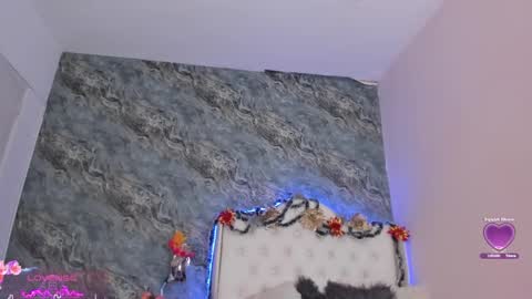 Snapshot of camillen_pettid chatting on 12/07/24, 11:12 C A M I L L E N Help me get to the top online show from 12/07/24, 11:12