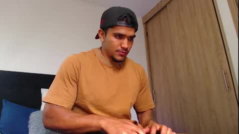camilo_contre21 online show from 09/18/25, 08:00