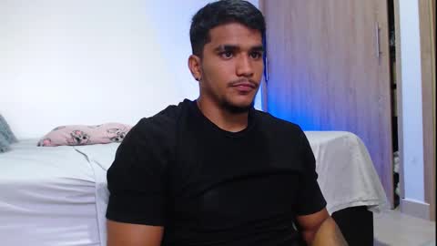 camilo_contre21 online show from 11/11/25, 08:31