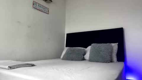 camilo_contre21 online show from 01/10/26, 07:15