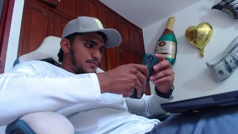 Snapshot of camilo_contre21 chatting on 07/22/26, 07:27 camilo_contre21 online show from 07/22/26, 07:27