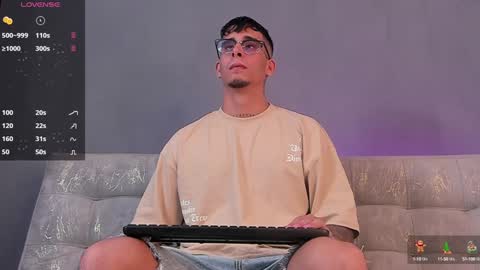   INDEPENDENT MODEL online show from 01/01/25, 10:46