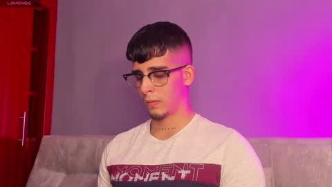   INDEPENDENT MODEL online show from 01/13/25, 05:23