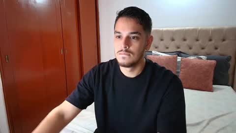 Snapshot of camilo_rosee chatting on 01/29/25, 02:10 Camilo online show from 01/29/25, 02:10