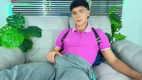 Snapshot of camilo_xcam chatting on 04/25/26, 10:07 CAMILO online show from 04/25/26, 10:07