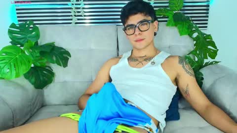 Snapshot of camilo_xcam chatting on 04/29/26, 10:27 CAMILO online show from 04/29/26, 10:27