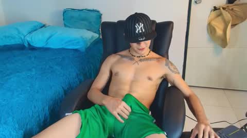 Snapshot of camilo_xcam chatting on 06/07/26, 08:45 CAMILO online show from 06/07/26, 08:45