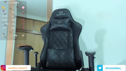 Snapshot of camilobass_ chatting on 01/12/25, 01:11 Camilo Bass online show from 01/12/25, 01:11