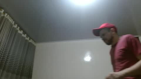 Snapshot of camiloking17 chatting on 12/05/24, 12:41 camilo online show from 12/05/24, 12:41