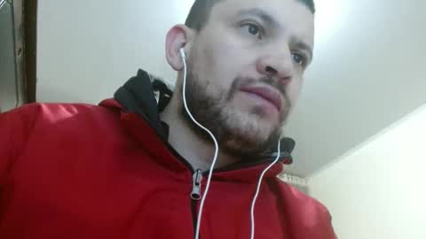 Snapshot of camiloking17 chatting on 01/25/25, 08:42 camilo online show from 01/25/25, 08:42
