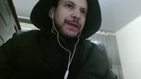 Snapshot of camiloking17 chatting on 01/31/25, 05:09 camilo online show from 01/31/25, 05:09