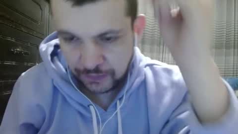 Snapshot of camiloking17 chatting on 02/02/25, 06:04 camilo online show from 02/02/25, 06:04