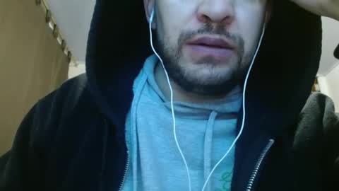 Snapshot of camiloking17 chatting on 02/19/25, 01:17 camilo online show from 02/19/25, 01:17