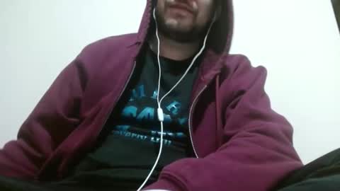 Snapshot of camiloking17 chatting on 02/19/25, 10:09 camilo online show from 02/19/25, 10:09