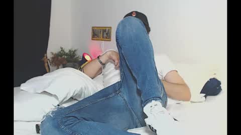 Snapshot of camilosaennz chatting on 01/11/25, 02:09 camilo online show from 01/11/25, 02:09