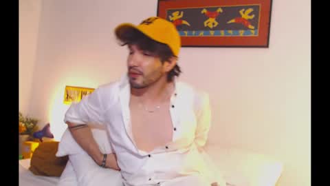 Snapshot of camilosaennz chatting on 01/12/25, 01:32 camilo online show from 01/12/25, 01:32