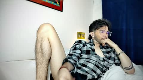 Snapshot of camilosaennz chatting on 01/23/25, 05:56 camilo online show from 01/23/25, 05:56