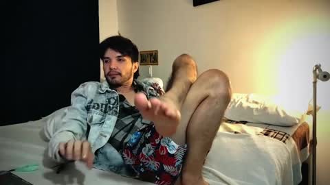 Snapshot of camilosaennz chatting on 02/15/25, 01:10 camilo online show from 02/15/25, 01:10