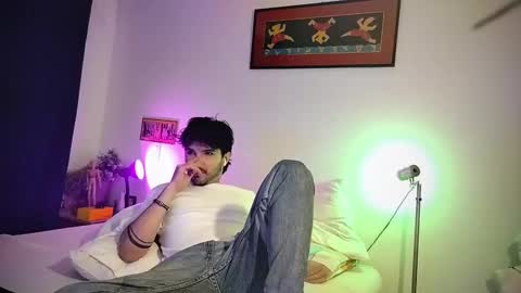Snapshot of camilosaennz chatting on 02/24/25, 12:41 camilo online show from 02/24/25, 12:41