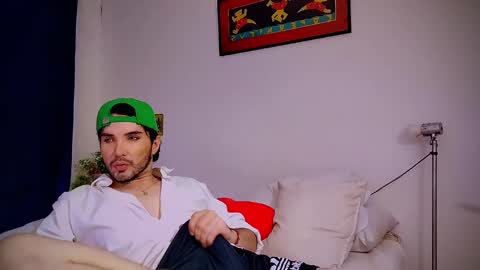 Snapshot of camilosaennz chatting on 03/04/25, 12:29 camilo online show from 03/04/25, 12:29