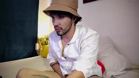 Snapshot of camilosaennz chatting on 03/12/25, 02:56 camilo online show from 03/12/25, 02:56