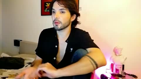 Snapshot of camilosaennz chatting on 10/08/25, 02:42 camilo online show from 10/08/25, 02:42