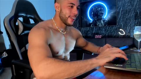 Snapshot of camilowatson chatting on 12/10/24, 01:32 Camilo Watson online show from 12/10/24, 01:32