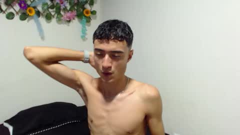 Snapshot of camiloyw2 chatting on 02/03/26, 02:10 CAMILO online show from 02/03/26, 02:10