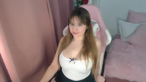 Snapshot of caminicole chatting on 06/09/26, 03:29 Nicole online show from 06/09/26, 03:29
