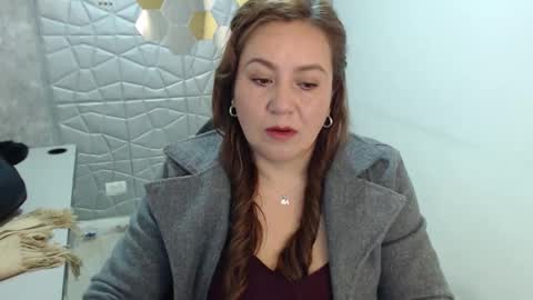 camixxx_m online show from 01/17/26, 02:00