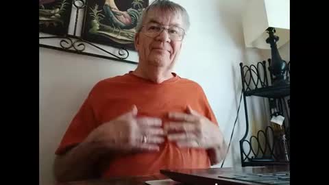 Snapshot of camlover1231234 chatting on 10/26/25, 05:30 camlover1231234 online show from 10/26/25, 05:30