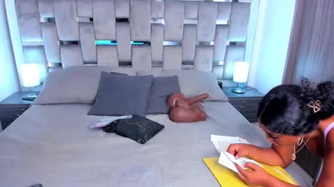 Camila online show from 01/19/25, 04:57