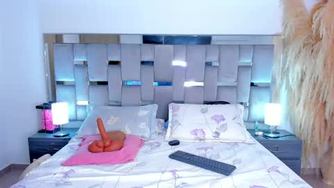 Camila online show from 04/23/26, 03:03