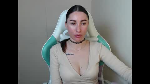 cammila horn online show from 04/23/26, 05:41