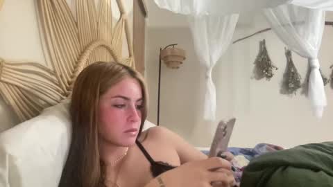 camncaroline online show from 09/20/25, 03:40