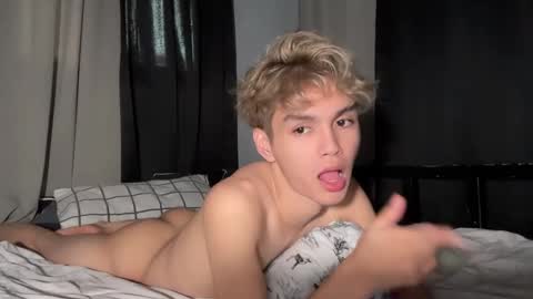 Snapshot of camwithethan chatting on 02/17/26, 03:14 Ethan online show from 02/17/26, 03:14