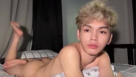 Snapshot of camwithethan chatting on 02/22/26, 09:02 Ethan online show from 02/22/26, 09:02