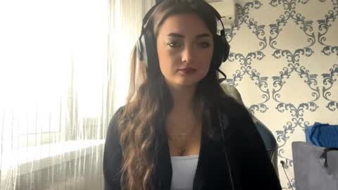 Kate online show from 10/31/25, 08:04