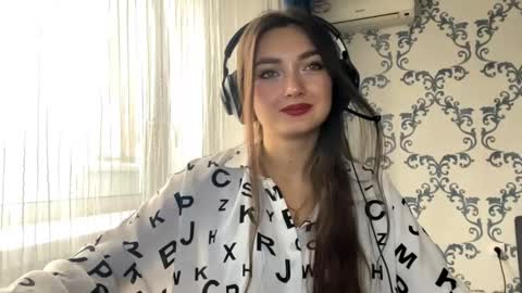 Kate online show from 11/06/25, 08:04