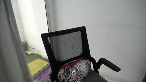 Snapshot of candacesxhot chatting on 03/02/25, 09:32 cumorsmooke online show from 03/02/25, 09:32